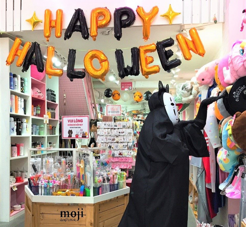 Moji -cửa hàng bán đồ hóa trang Halloween TPHCM