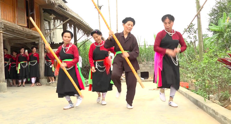 Điệu múa đặc sắc của dân tộc Cao Lan
