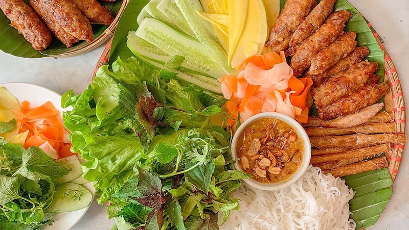 Đi du lịch Nha Trang ăn gì?