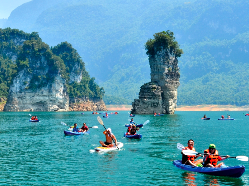 Đi lễ hội khinh khí cầu Tuyên Quang nhớ ghé hồ Na Hang