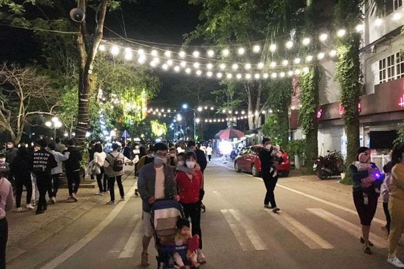 Phố đi bộ Tuyên Quang được đầu tư đèn hiện đại