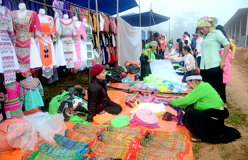 Chợ phiên truyền thống tại Tuyên Quang