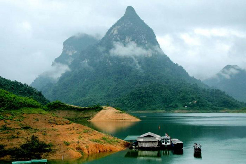 Núi Dùm Tuyên Quang