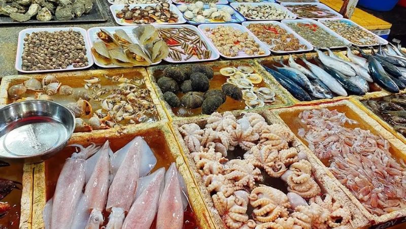 Chợ thủy hải sản Bình Điền