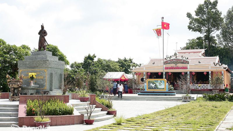 đền thờ Nguyễn Hữu Cảnh